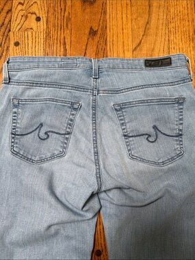 AG Adriano Goldschmied sz 28R Faded blue jeans back pocket design 92% cotton